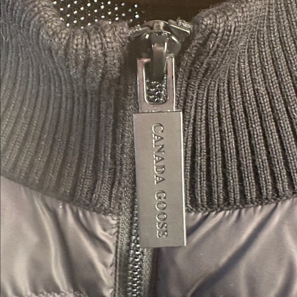 Men’s Canada Goose HyBridge knit jacket. - Picture 3 of 15